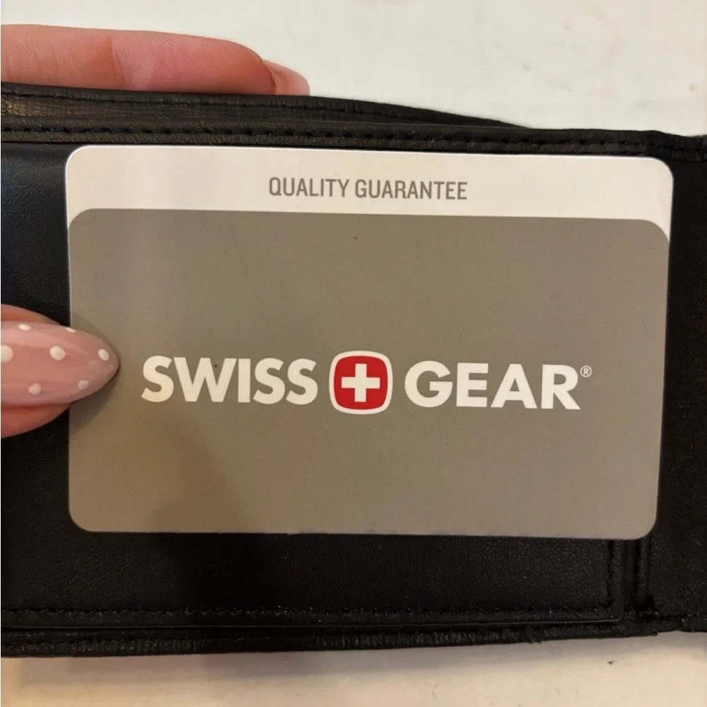 Swissgear men’s black leather wallet
